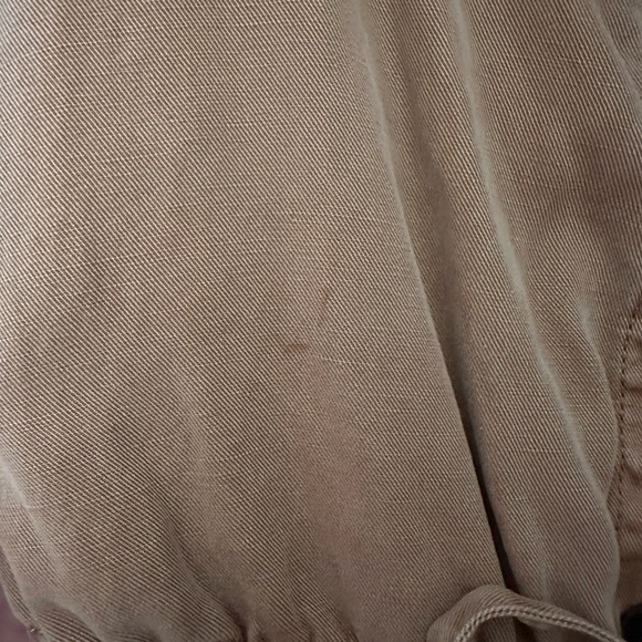 Alice and Olivia Tiana button down jumpsuit in tan - Picture 4 of 7